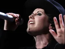 Dolores O'Riordan.