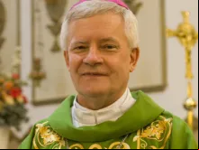 Dom Antônio Emídio Vilar.