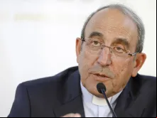 Dom António Marto durante coletiva de imprensa 