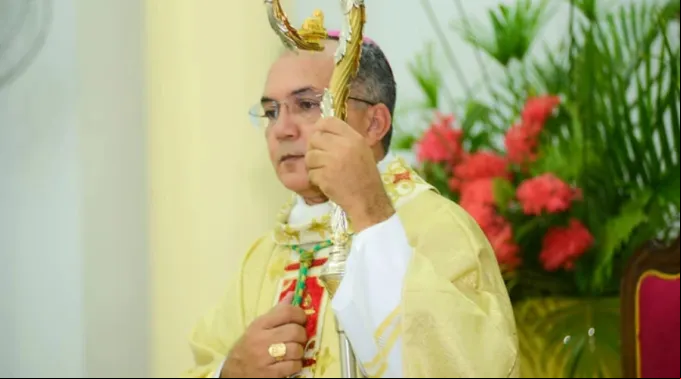 DomVitorAgnaldodeMenezes_DiocesedePropria.jpg ?? 