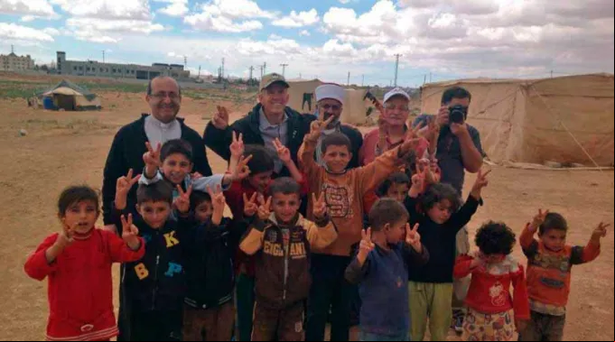 ElPKhalilJaarConRefugiados_AyudaAlaIglesiaNecesitadaAIN_050417.jpg ?? 