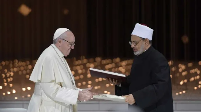 ElPapaYGranIman_VaticanMedia.jpg ?? 