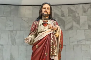 Entronizacao-Sagrado-Coracao-de-Jesus_Facebook-Santuario-Basilica-Sagrado-Coracao-de-Jesus.jpg