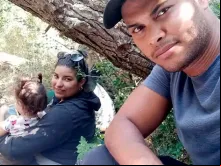 Erisdel e sua esposa Yoelis a caminho da Espanha