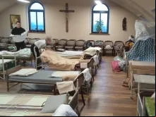 Unidade da Fazenda da Esperança na Polônia preparada para receber refugiados da Ucrânia.
