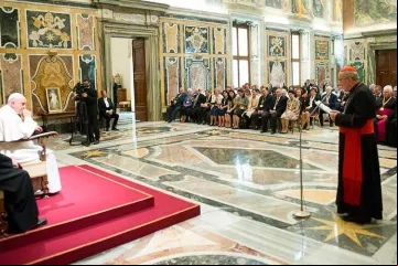FilosofosInstitutoJPII_VaticanMedia_260919.jpg