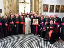 Papa Francisco com os bispos do Chile
