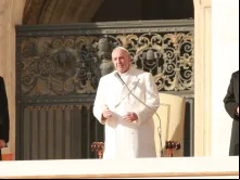 Papa Francisco fala na Audiência Geral.