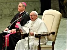 Papa durante sua catequese.
