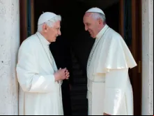 Bento XVI e o Papa Francisco 