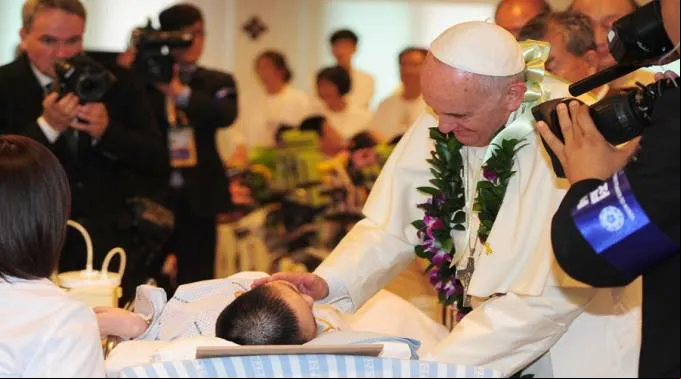 FranciscoEnfermos_PreparatoryCommittee2014PapalVisitKoreaCNA_ACIPrensa_191115.jpg ?? 