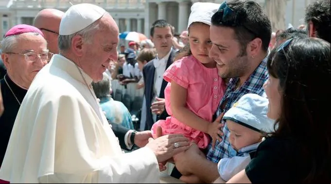 FranciscoFamilia_LOR_111115_2.jpg ?? 