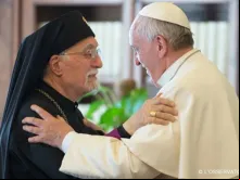 Papa Francisco com líder religioso armênio 
