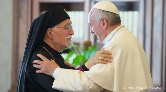 FranciscoIglesiaArmenioCatolica_LOsservatoreRomano_090415.jpg ?? 