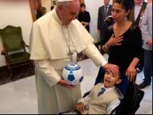 Papa Francisco e Cristofer.