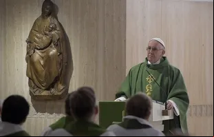 Papa na Missa.