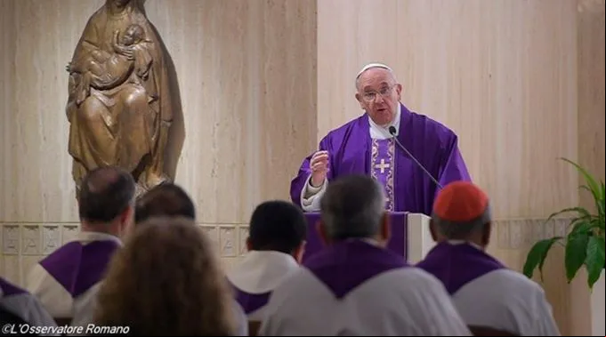 FranciscoSantaMarta_LOsservatoreRomano190215.jpg ?? 