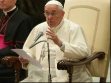Papa Francisco na Sala Paulo VI.