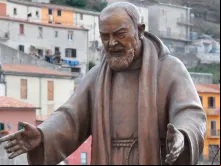 Estátua do padre Pio