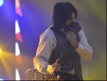 Guilherme Sá, vocalista da banda Rosa de Saron.