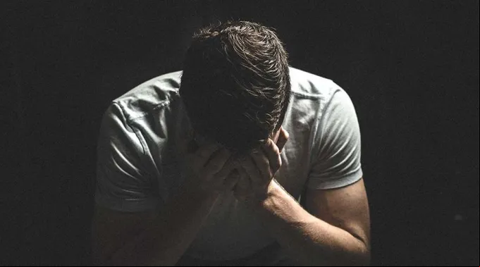 Hombre-deprimido-Pixabay-060718.jpg ?? 