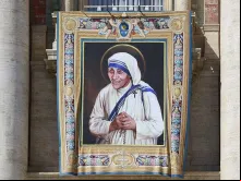 Imagem oficial da canonização de Santa Teresa de Calcutá 