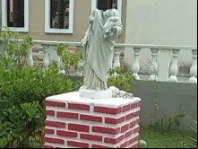 Imagem de são José destruída, em Fortaleza
