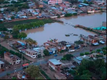 Inundações causadas pelo fenômeno El Niño 