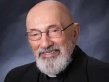 Mons. Jhon Esseff.