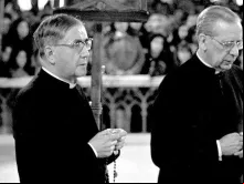 Josemaria Escrivá e Álvaro del Portillo rezando
