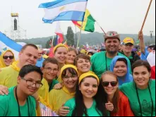 Um grupo de jovens na Jornada Mundial da Juventude em Cracóvia.