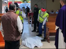 Missa de corpo presente na paróquia Jesus Sacerdote da Cidade do México