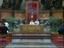 O Papa Francisco celebra a Missa da Ceia do Senhor. Crédito: Captura de vídeo (Vatican News)