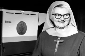 MadreAngelicaDiezcosas_Churchpop.jpg