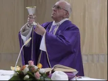 Papa na Missa.