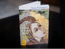Capa do livro que contém a mensagem do Papa.