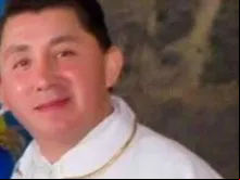 Pe. Miguel Gerardo Flores.