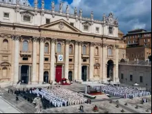 Papa preside Missa do Jubileu dos Sacerdotes.