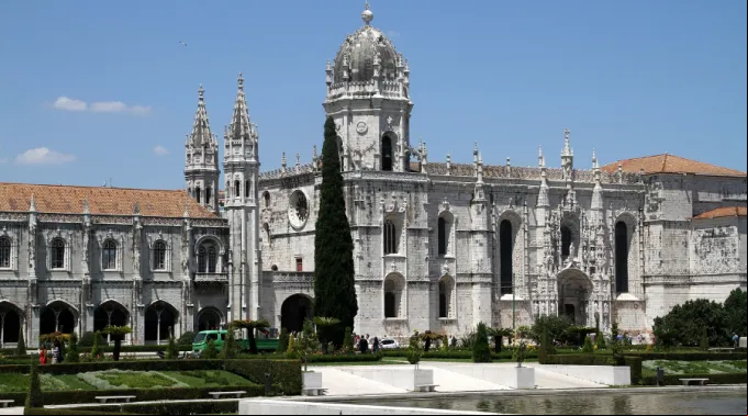 MosteirodosJeronimos_Wikimedia.jpg ?? 