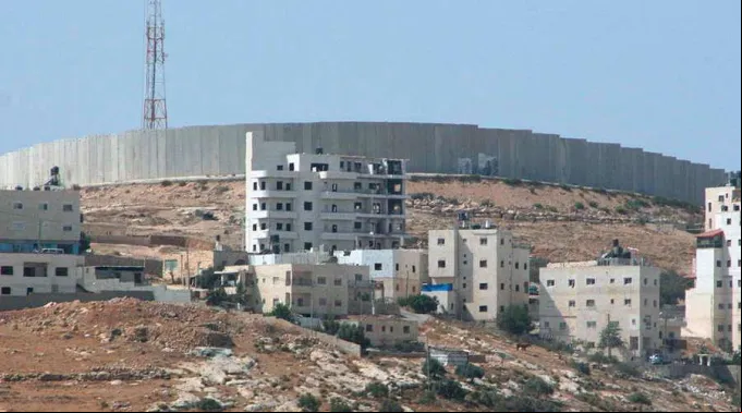 MuroIsraeliEnJerusalenEnSawaheraAlSharqiya_WikipediaCC-BY-SA-3.0_090415.jpg ?? 