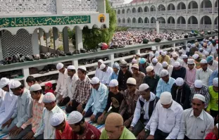 Muçulmanos celebrando o fim do Ramadã 