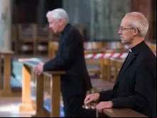 O Cardeal Vincent Nichols e o Arcebispo Anglicano Justin Welby rezam na Catedral de Westminster. Crédito: Mazur