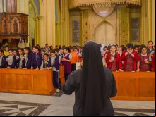 Centenas de crianças em Jerusalém rezam o Terço pela unidade e paz no mundo