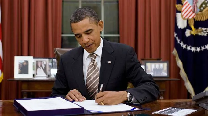 Obama_WikipediaTheWhiteHouseDominioPublico_080116.jpg ?? 