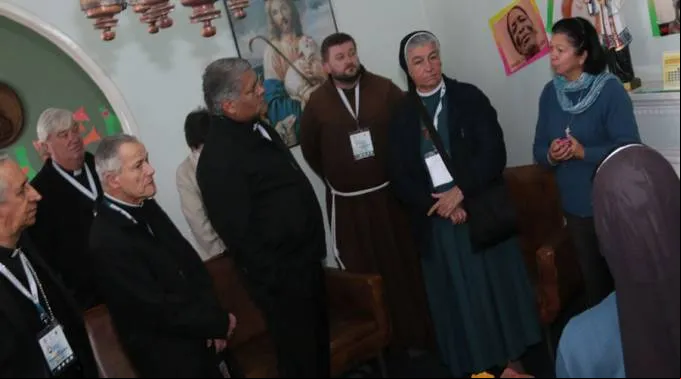 ObisposVisitaColombia290816.jpg ?? 