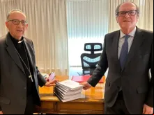 O arcebispo de Barcelona, cardeal Juan José Omella, e o Defensor do Povo, Ángel Gabilondo