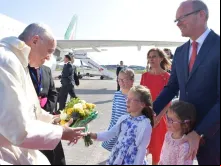 Papa Francisco em sua chegada a Dublin 