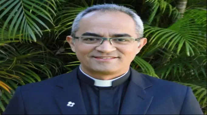 Padre-Ronilton-Souza-de-Araujo-700x647_1.jpg ?? 