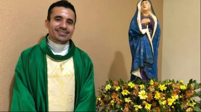 Padre-e-baleado-a-caminho-de-missa_Diocese-Petrolina.jpg ?? 