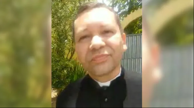 PadreLustosapedeAfastamento_CapturaVideo.jpg ?? 